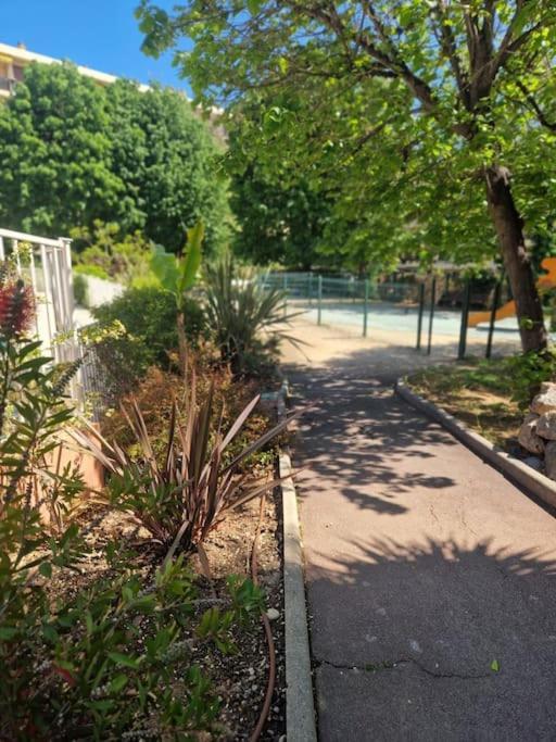 Appartement Vue Mer Sur Les Hauteurs De Nice Bagian luar foto