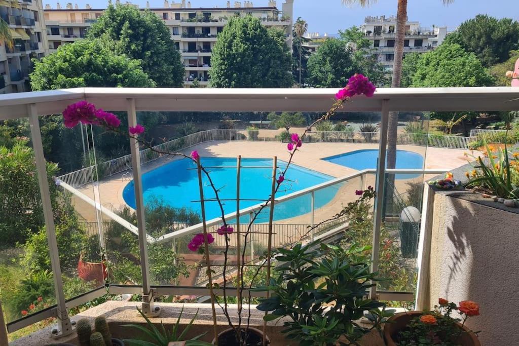 Appartement Vue Mer Sur Les Hauteurs De Nice Bagian luar foto