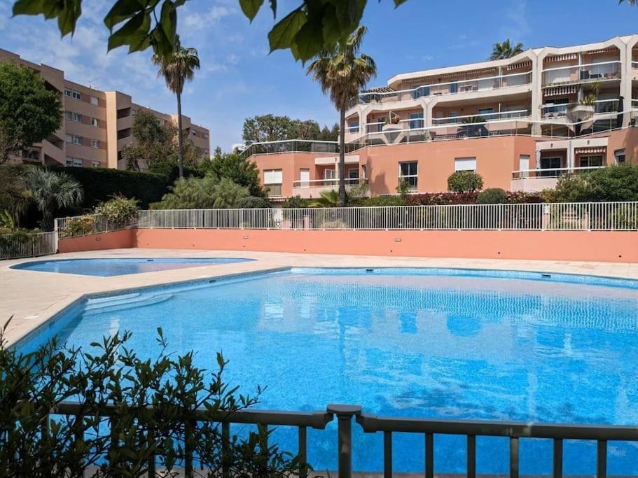 Appartement Vue Mer Sur Les Hauteurs De Nice Bagian luar foto