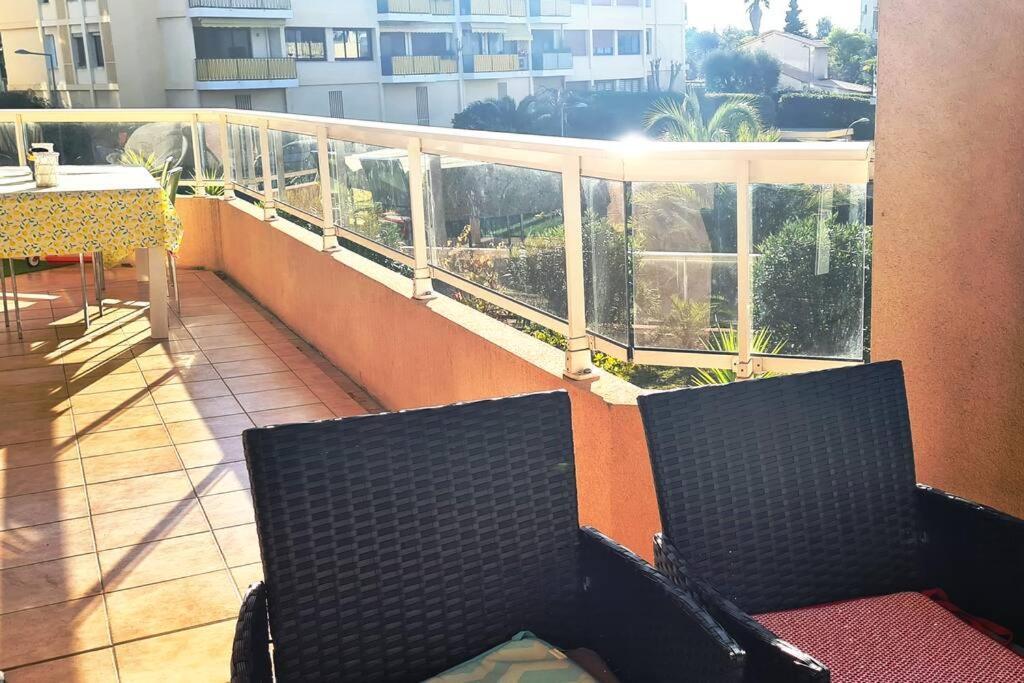 Appartement Vue Mer Sur Les Hauteurs De Nice Bagian luar foto