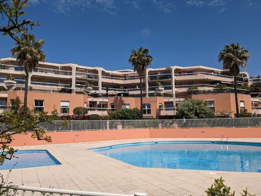Appartement Vue Mer Sur Les Hauteurs De Nice Bagian luar foto