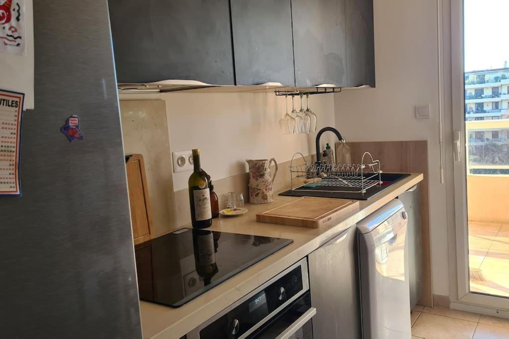 Appartement Vue Mer Sur Les Hauteurs De Nice Bagian luar foto