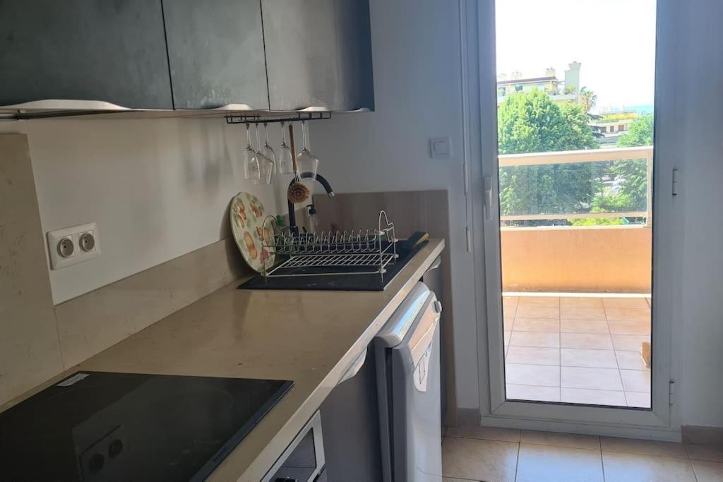 Appartement Vue Mer Sur Les Hauteurs De Nice Bagian luar foto