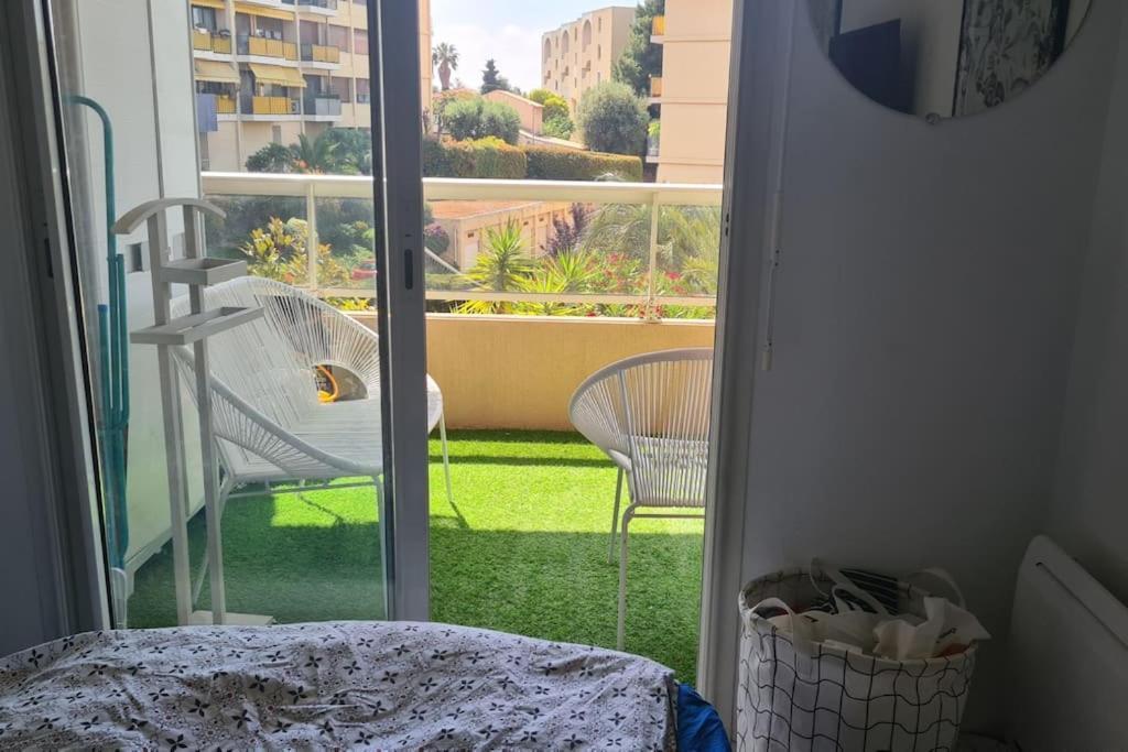 Appartement Vue Mer Sur Les Hauteurs De Nice Bagian luar foto